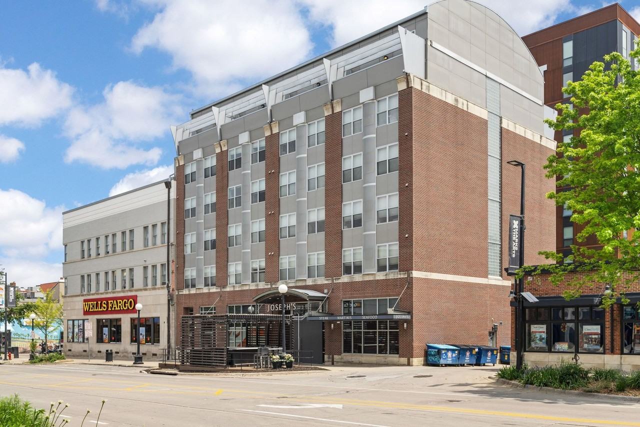 Whiteway - Photo 2 of 4