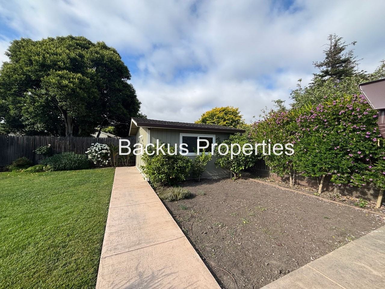 115 San Juan Dr - Photo 3 of 33