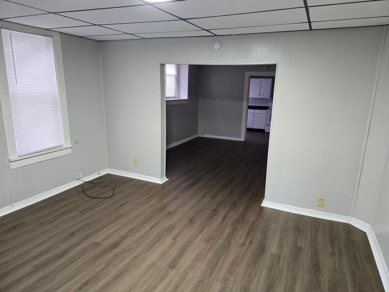 1519 E Washington St - Photo 3 of 7