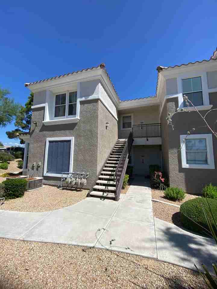2325 Windmill Pkwy #1313 - Photo 3 of 32