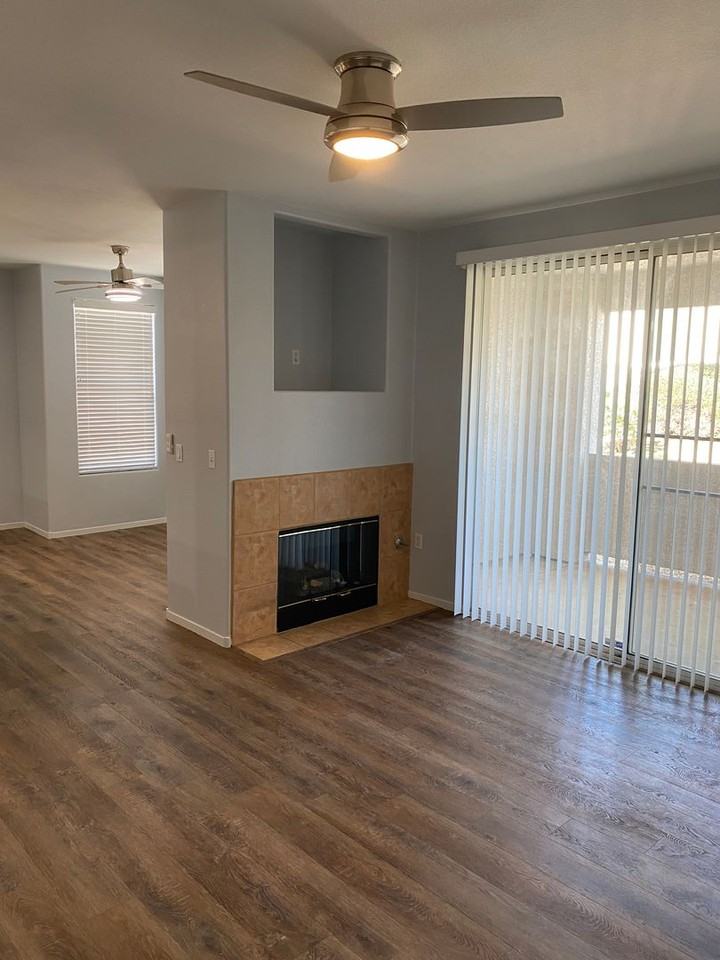 2325 Windmill Pkwy #1313 - Photo 5 of 32