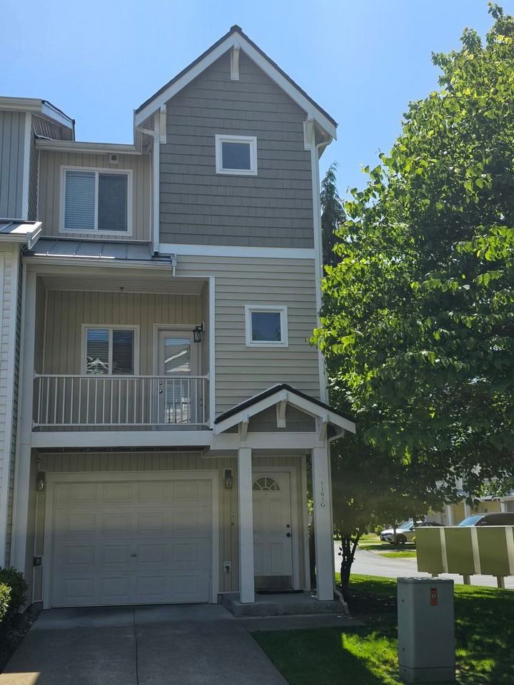 5305 Military Road East #G