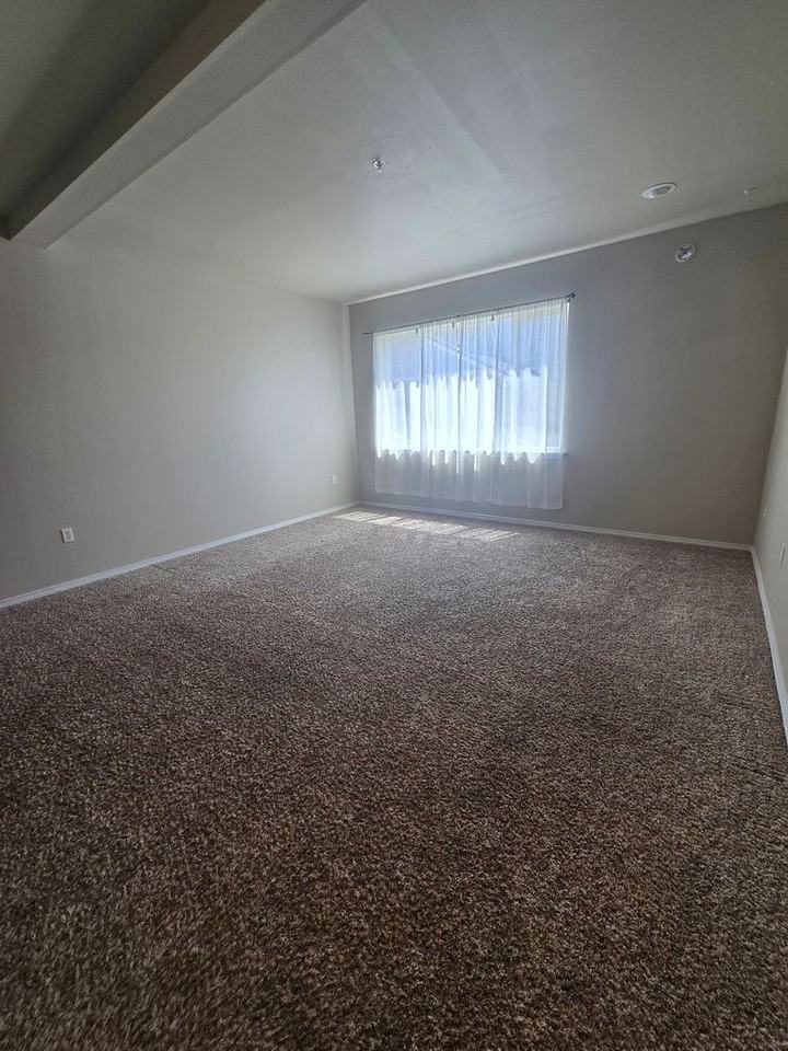 5305 Military Road East #G - Photo 6 of 21