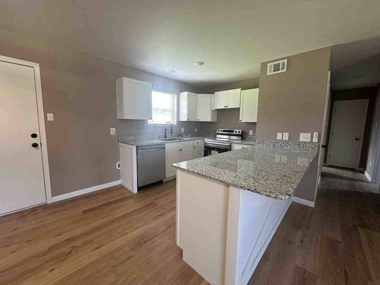 42 Crestridge Dr - Photo 3 of 9