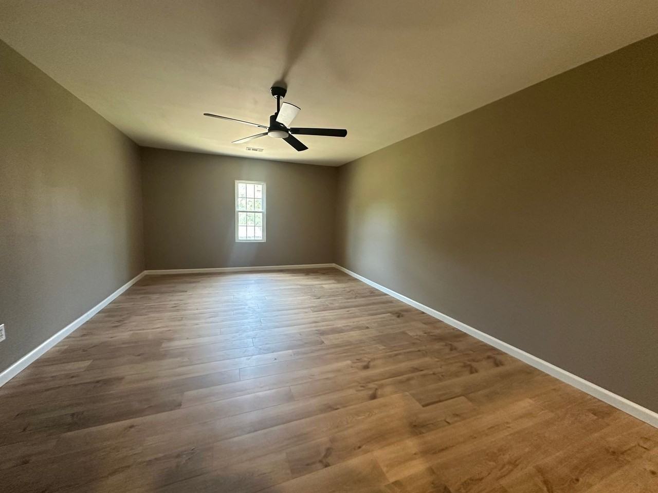 42 Crestridge Dr - Photo 5 of 9