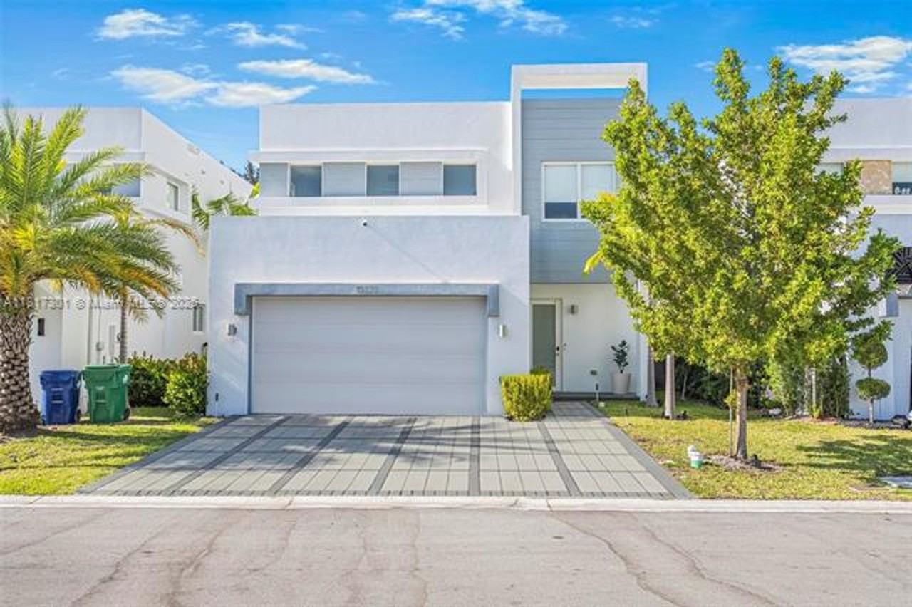 10373 Nw 68th Ter #0