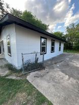 415 W Hutchins Pl - Photo 1 of 1