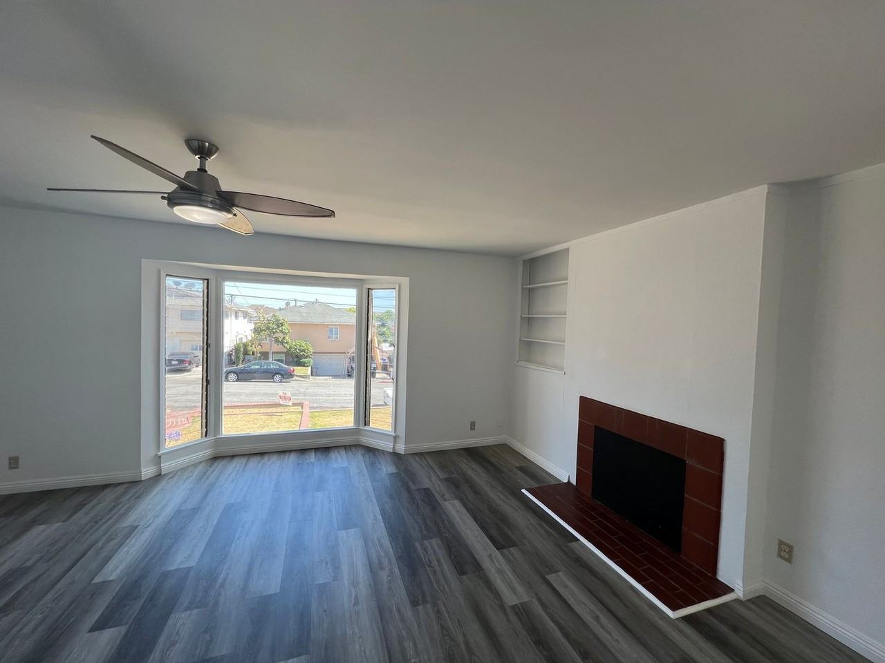 2609 E Wall St - Photo 2 of 24