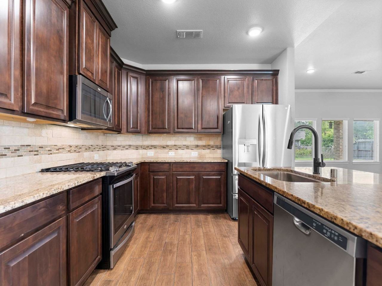244 Mossy Meadow Dr - Photo 4 of 25