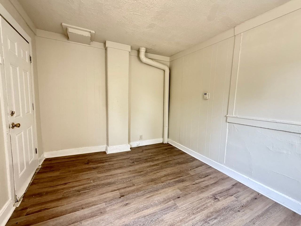 255 Bank St - Photo 2 of 15