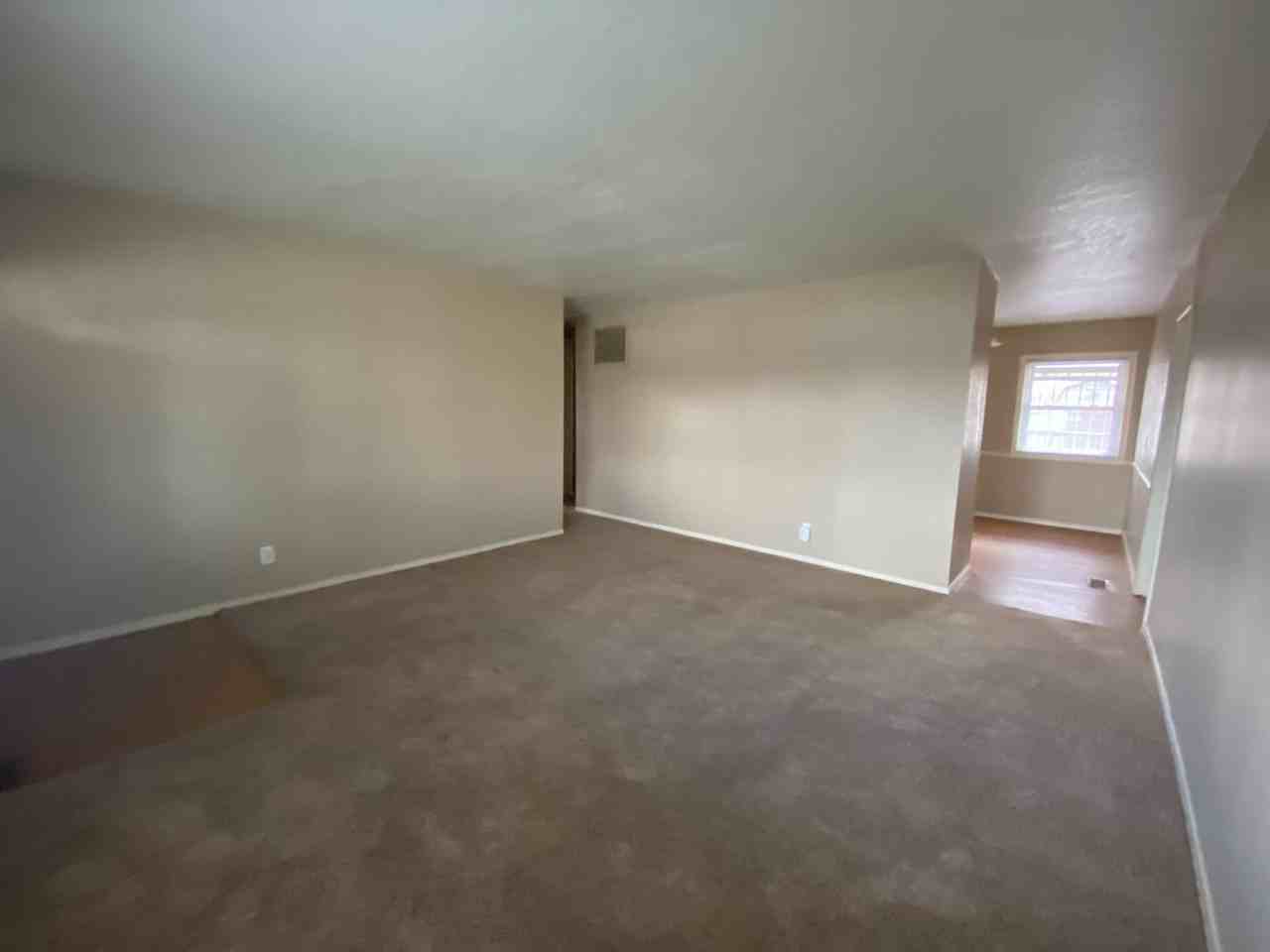 6117 Landsdowne Dr - Photo 3 of 20