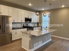 featured image of 1612 Castle Creek Cir