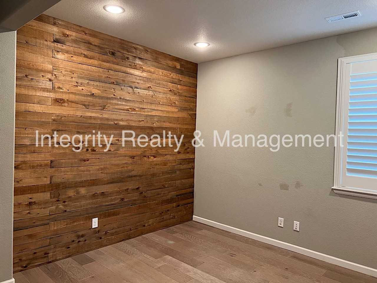 1612 Castle Creek Cir - Photo 6 of 18