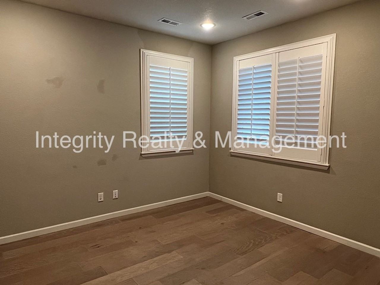 1612 Castle Creek Cir - Photo 7 of 18