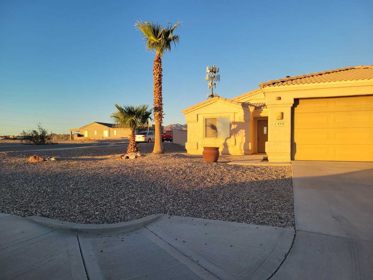 440 Hummingbird Dr - Photo 2 of 23