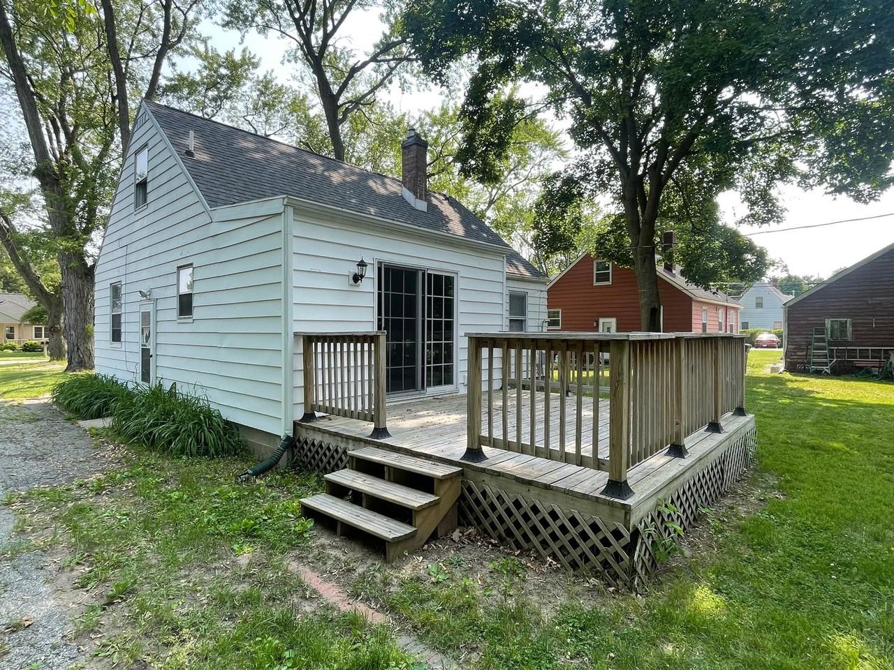 17615 Hepler St - Photo 5 of 25