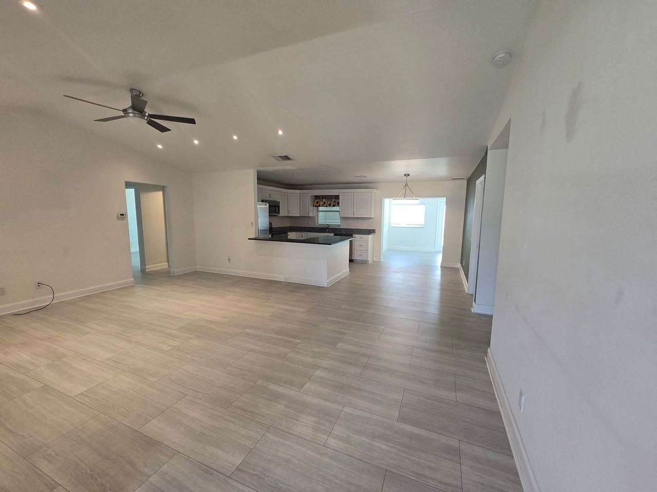 3027 Sw 23rd Ave - Photo 3 of 21