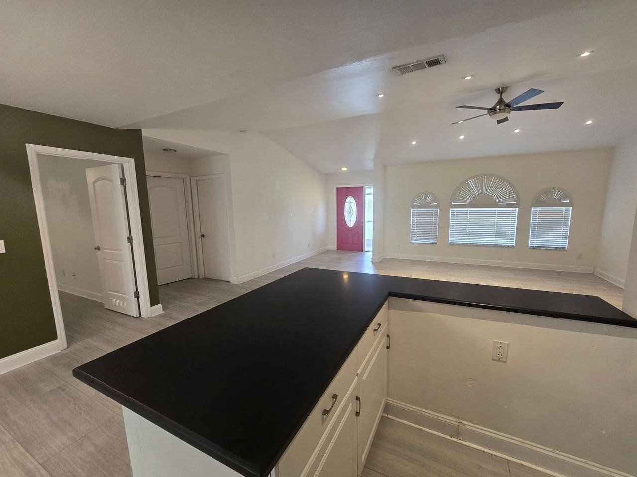3027 Sw 23rd Ave - Photo 6 of 21