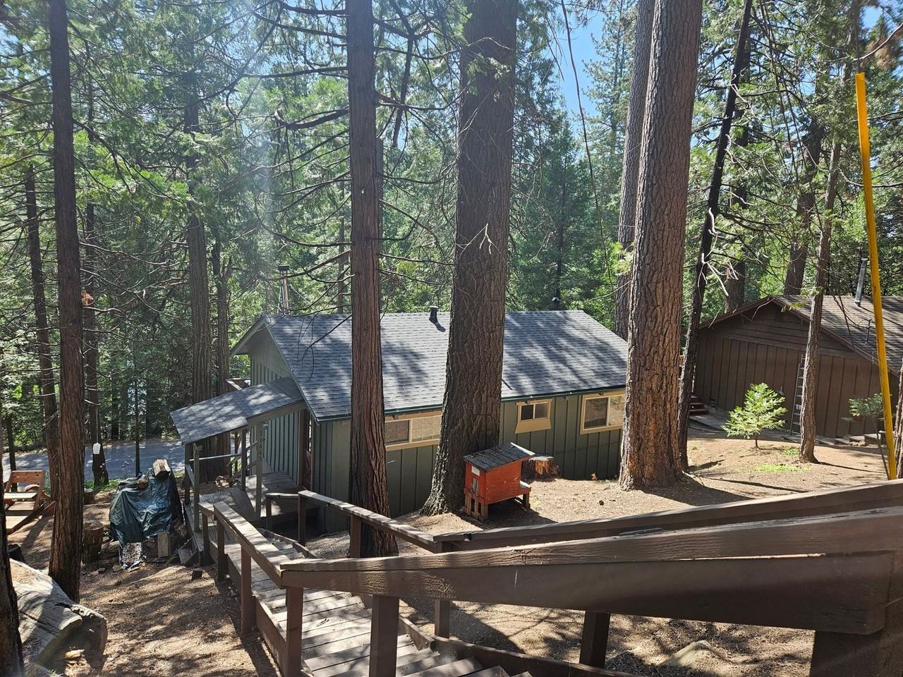 26445 Crystal Rd - Photo 2 of 14