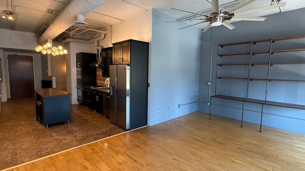 21 E 6th St - Photo 3 of 16