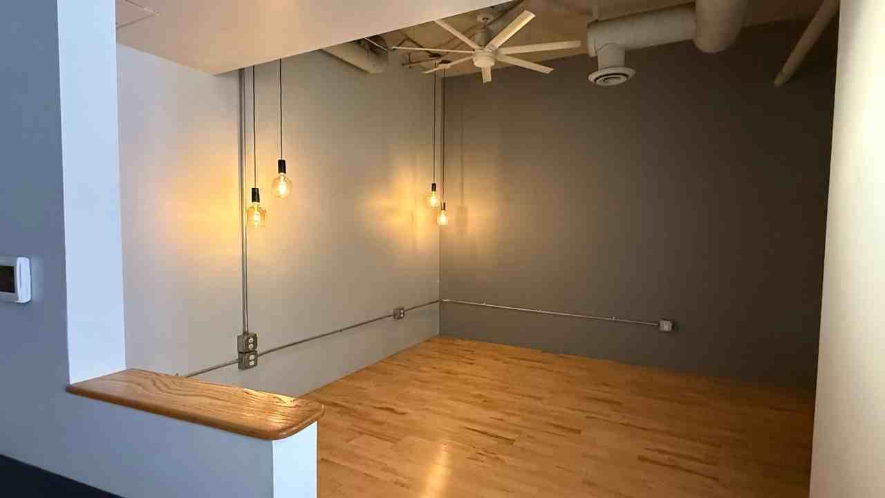 21 E 6th St - Photo 6 of 16