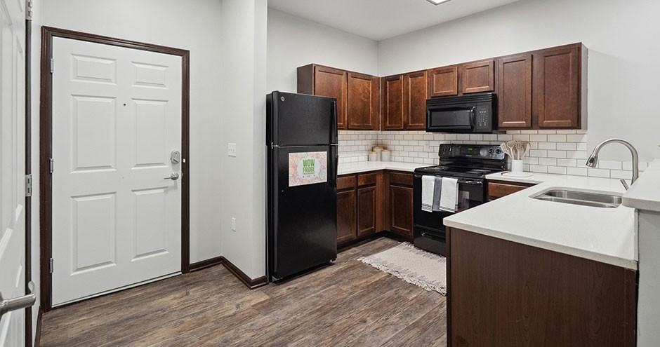 Walnut Lake Apartments - Photo 2 of 41