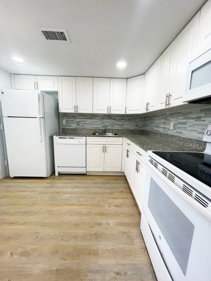 9375 Southwest 77th Avenue #PP1 - Photo 3 of 13