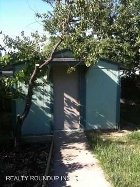 1041 Lake Park Ave - Photo 2 of 12