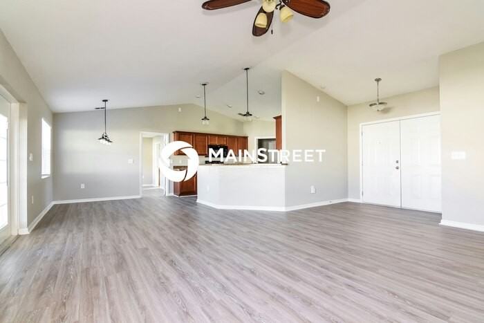 2226 Bluebird Ave - Photo 3 of 16