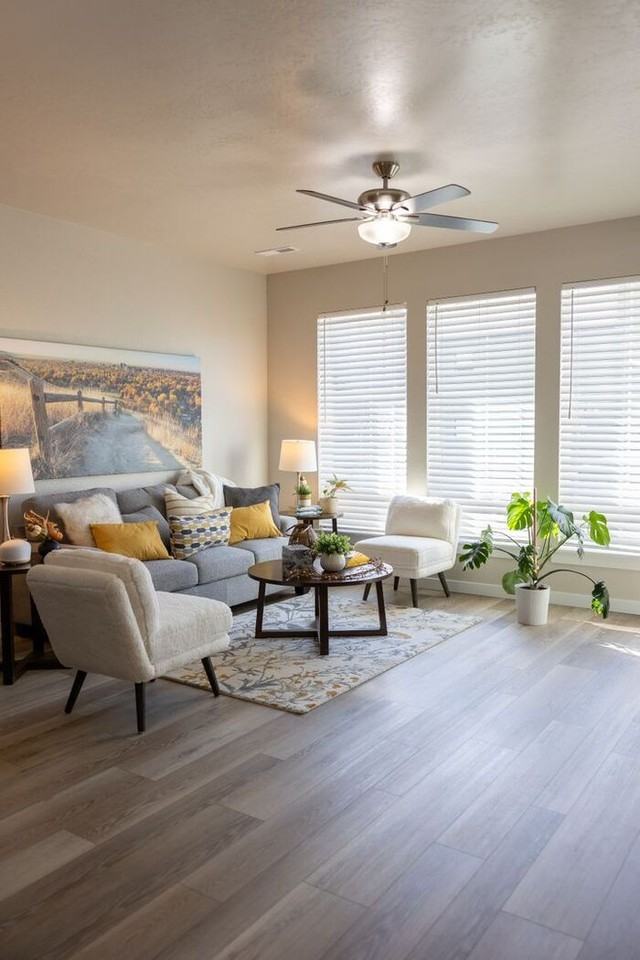 6134 N Hampstead Ave - Photo 2 of 17
