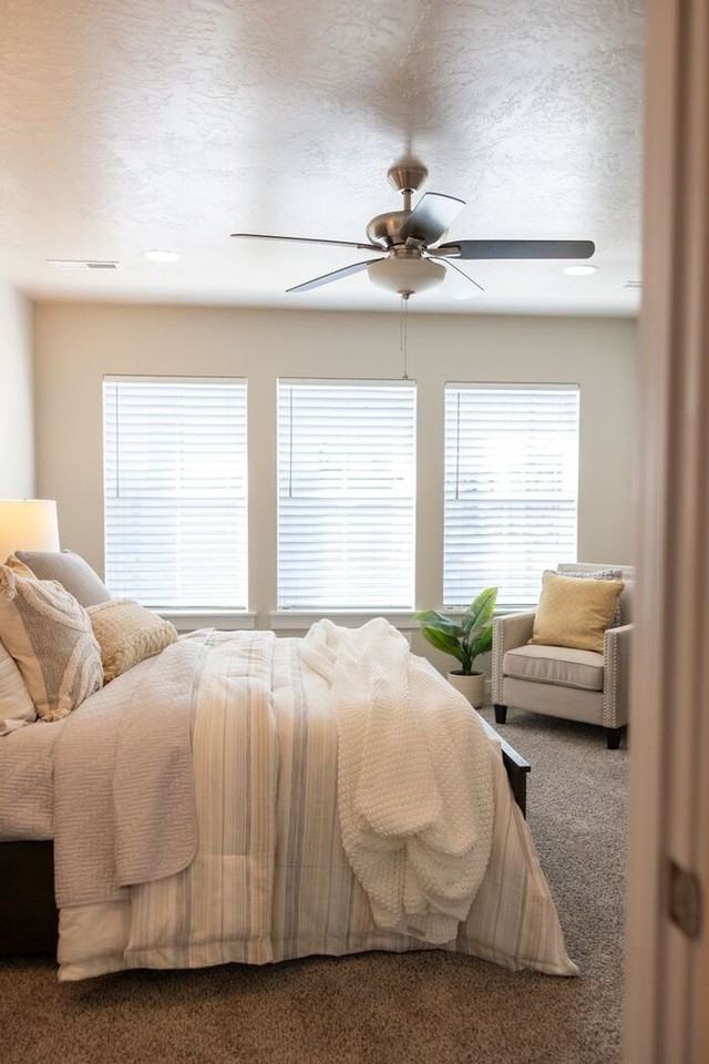 6134 N Hampstead Ave - Photo 3 of 17