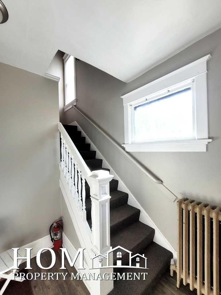 517 S Broad St #7 - Photo 5 of 10