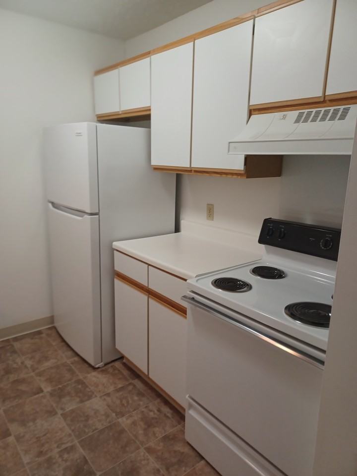 1885 Raleigh Ave #15 - Photo 3 of 11