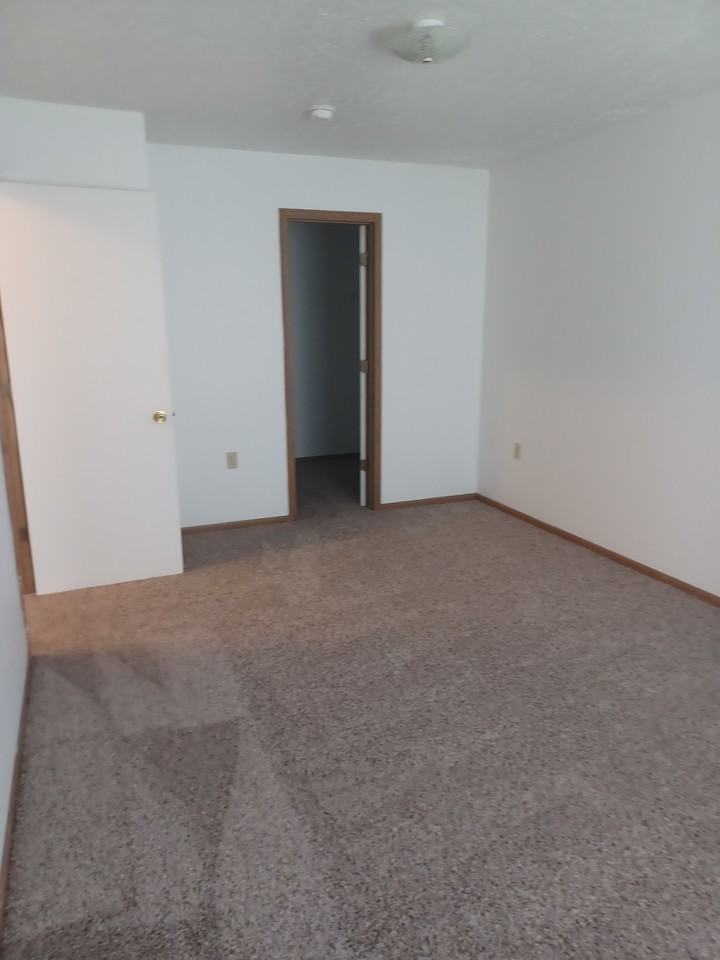 1885 Raleigh Ave #15 - Photo 4 of 11