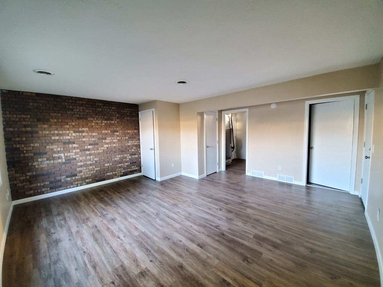 2513 Zircon St Ne #2513 - Photo 3 of 11