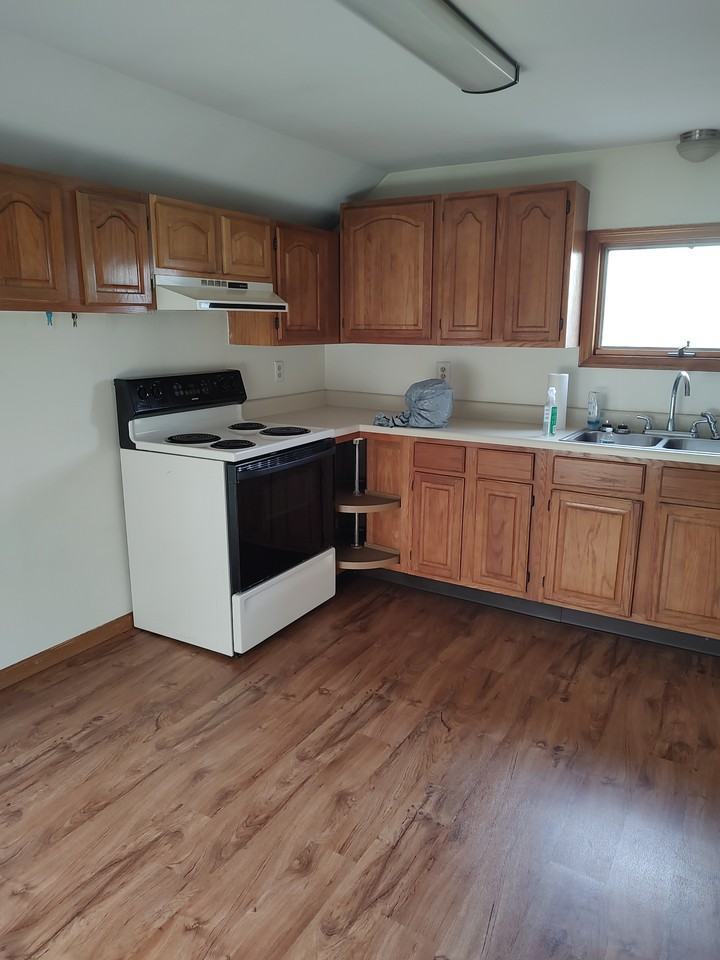 826 Elm Ave #B - Photo 2 of 8