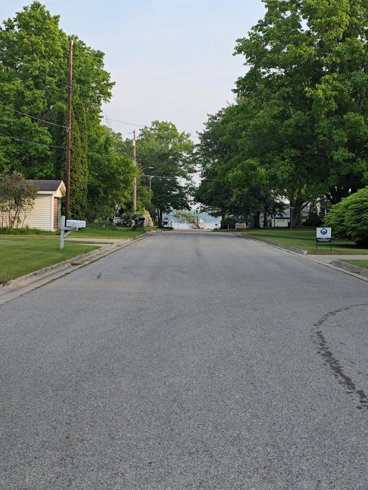 220 Alexander St #NA - Photo 2 of 9