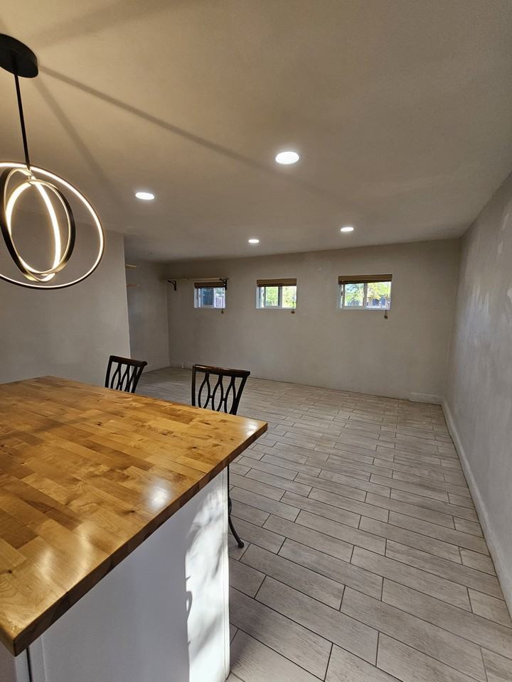 3323 Camino Prado Vis #B - Photo 4 of 8