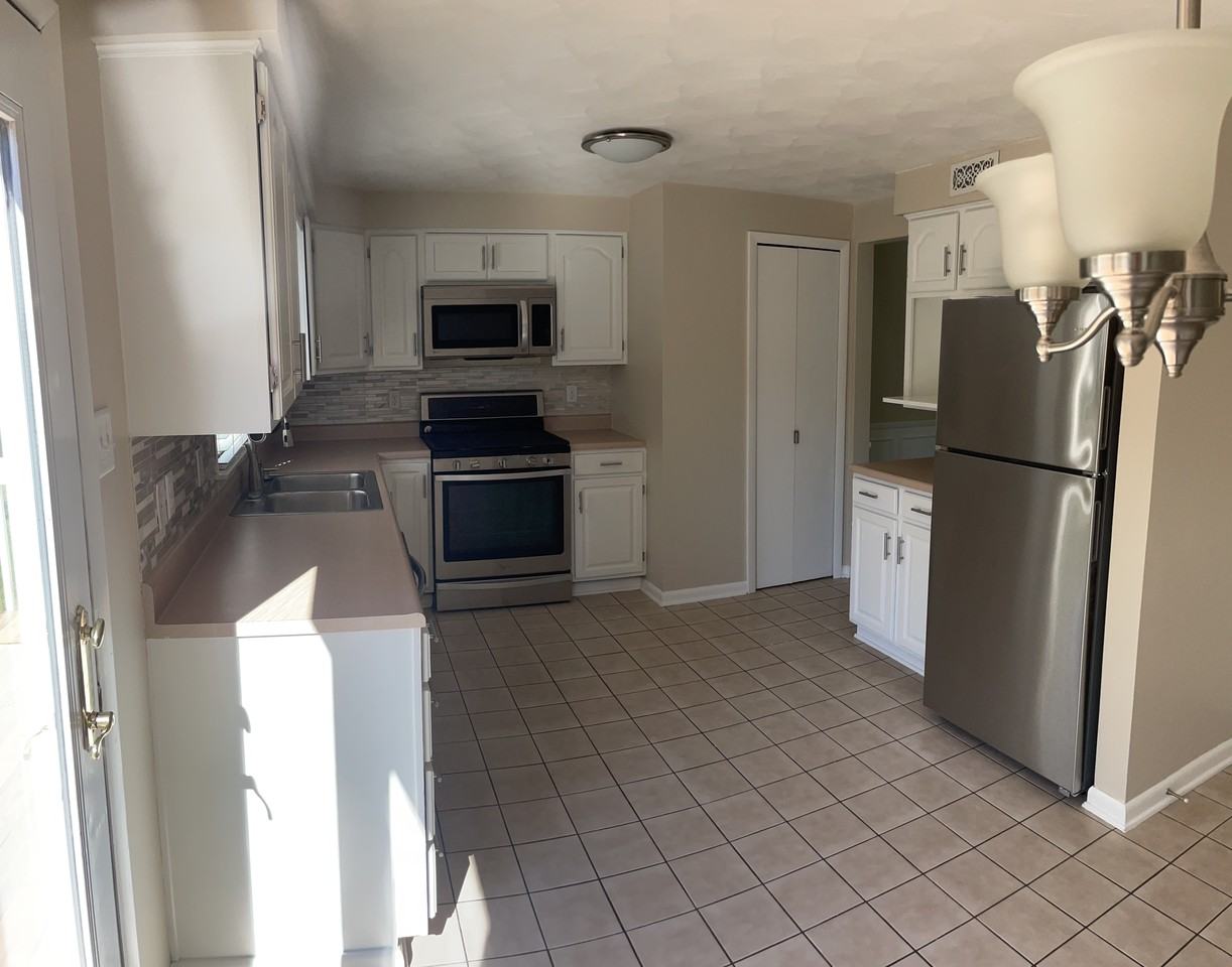 324 Dogwood Dr #2 - Photo 3 of 15