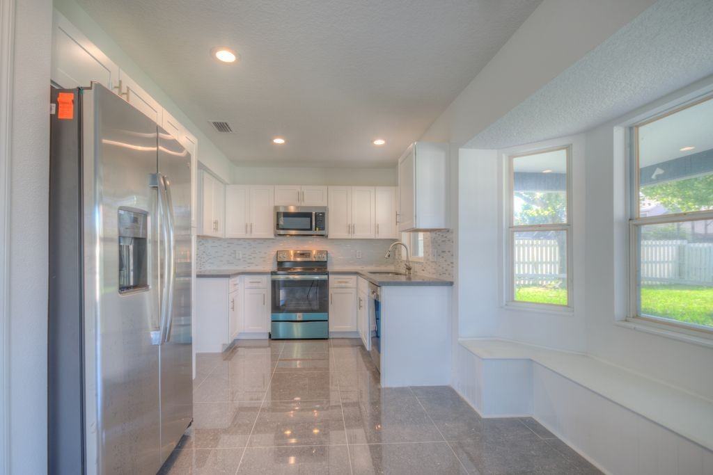 14610 Astina Way #NA - Photo 4 of 30