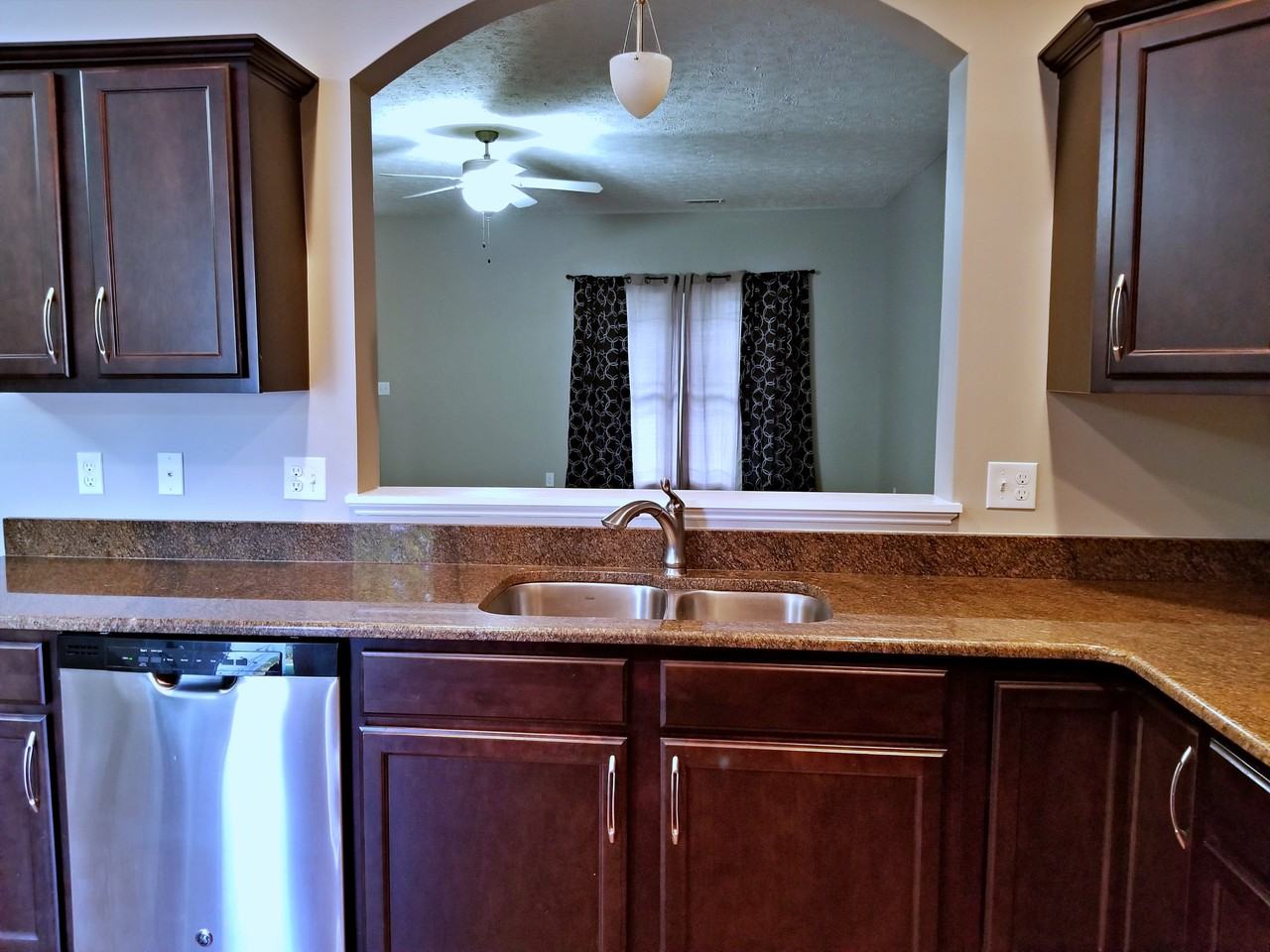 202 Capital St #NA - Photo 6 of 31