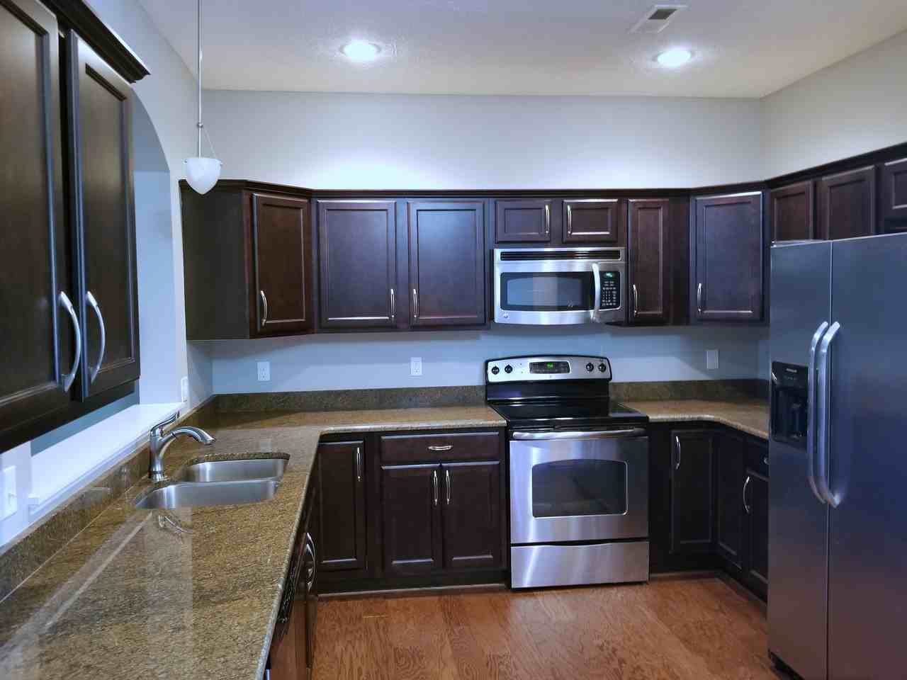 202 Capital St #NA - Photo 7 of 31