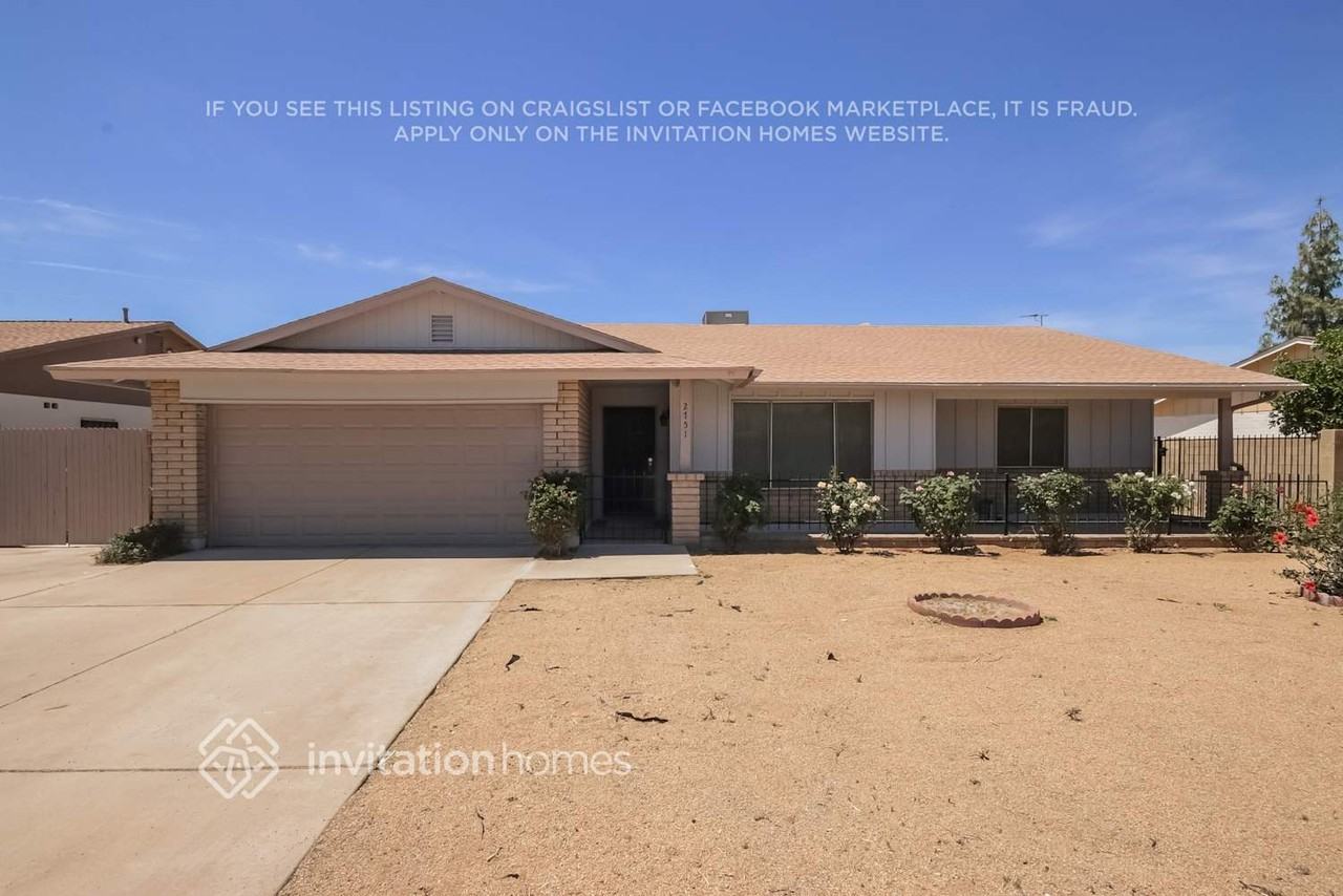 2751 W Acoma Dr - Photo 2 of 19