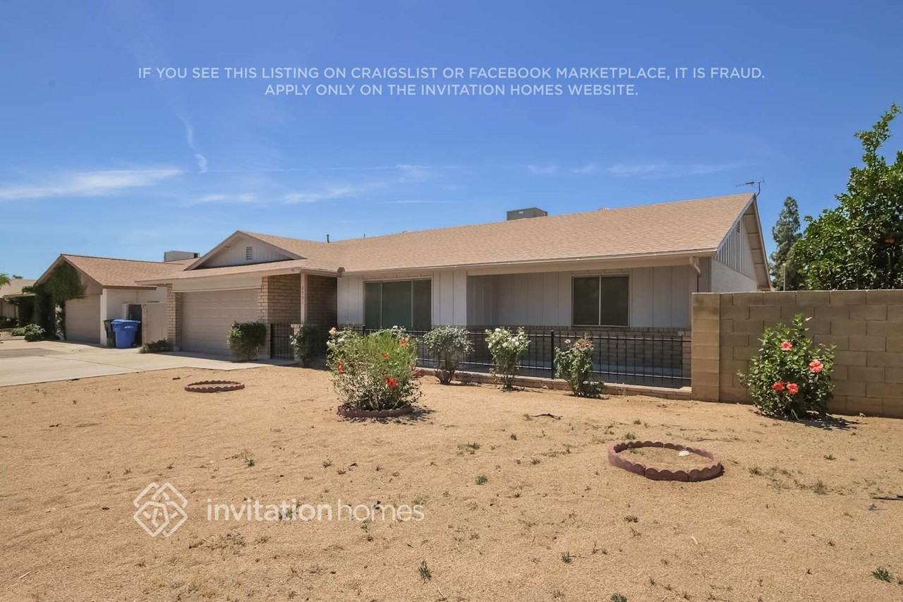 2751 W Acoma Dr - Photo 3 of 19