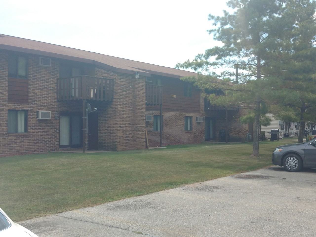 Cedar Creek Apartments-Oshkosh - Photo 3 of 8