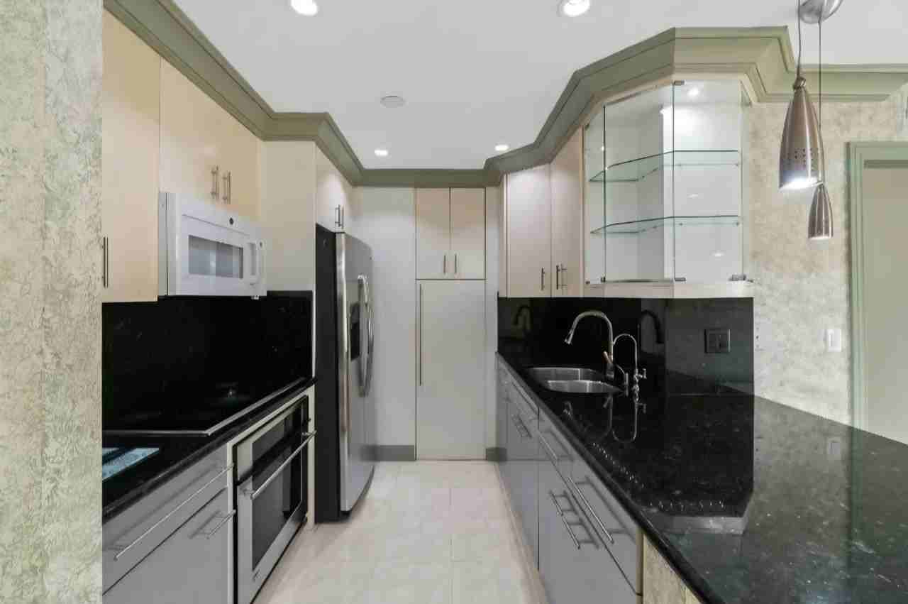 7742 Redlands St - Photo 6 of 11
