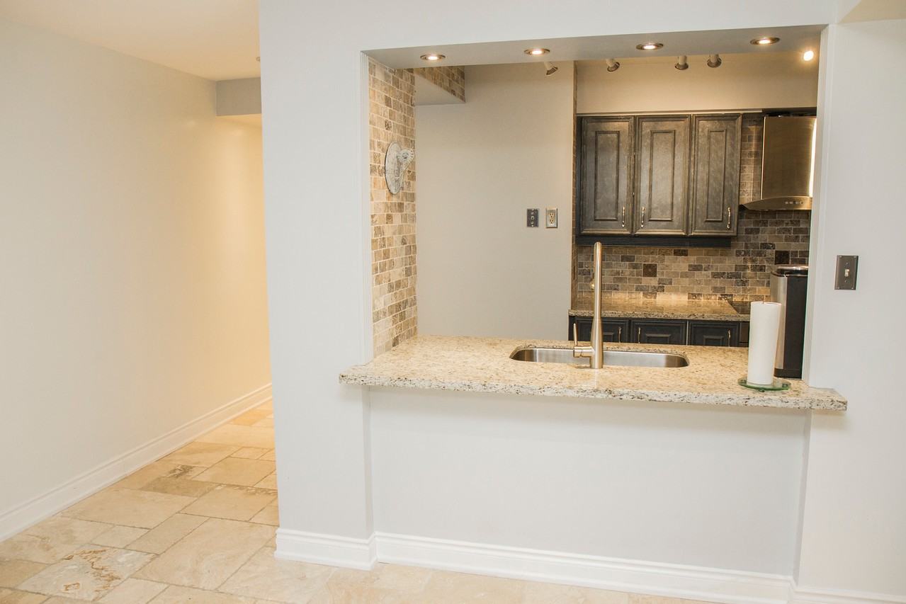 50 Eglinton Avenue West - Photo 2 of 14