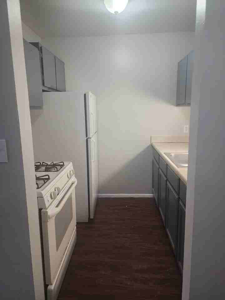 1305 - 1345 W Locust St. / 2866-2868 N 14th St. (50 Unit) - Photo 2 of 8