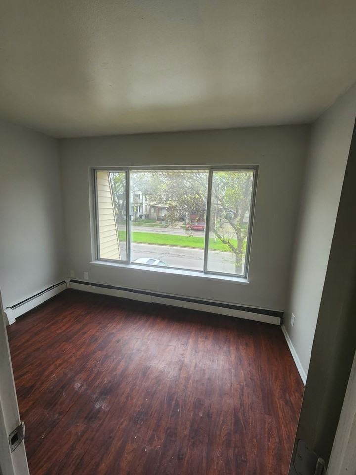 1305 - 1345 W Locust St. / 2866-2868 N 14th St. (50 Unit) - Photo 3 of 8