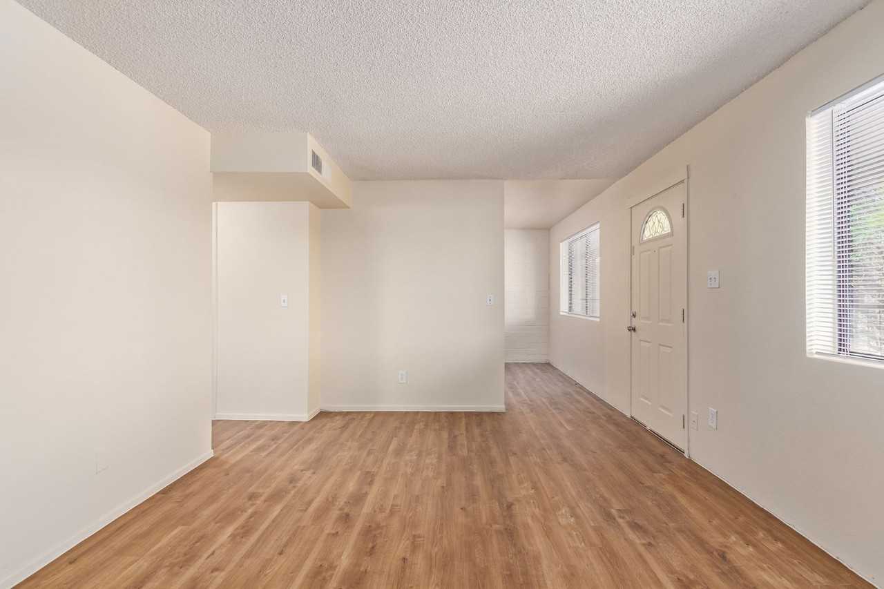 Earll Drive Apartments - Photo 3 of 11